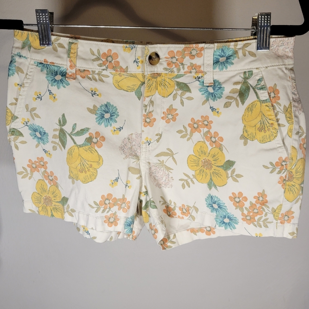 a.n.a Cream Floral Women Shorts